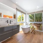 Gs Luxury With Stunning Views And A Solarium In