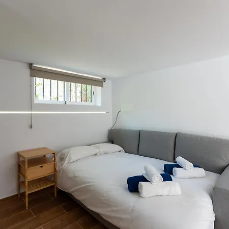 빌라 Gs Luxury With Stunning Views And A Solarium In 아로나