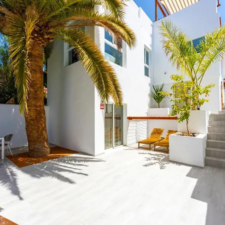 With Stunning Views And A Solarium In Arona Villa