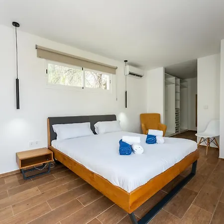With Stunning Views And A Solarium In Arona Villa