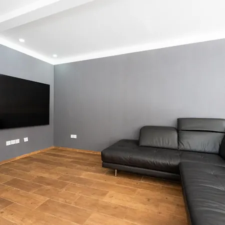Villa With Stunning Views And A Solarium In Arona *