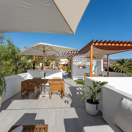 With Stunning Views And A Solarium In Arona Villa