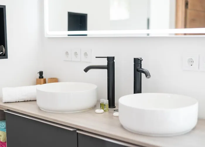 Gs Luxury With Stunning Views And A Solarium In