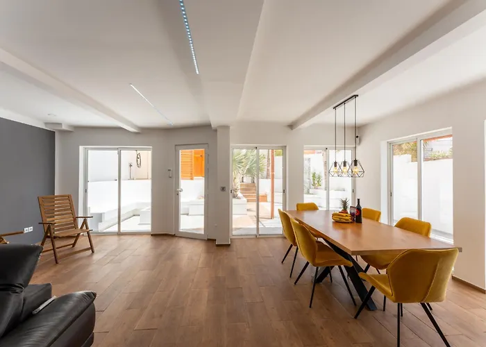 Villa Gs Luxury With Stunning Views And A Solarium In Arona (Tenerife)