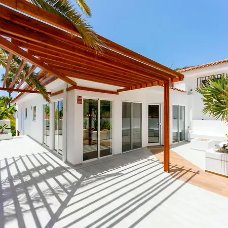 Gs Luxury With Stunning Views And A Solarium In Villa *