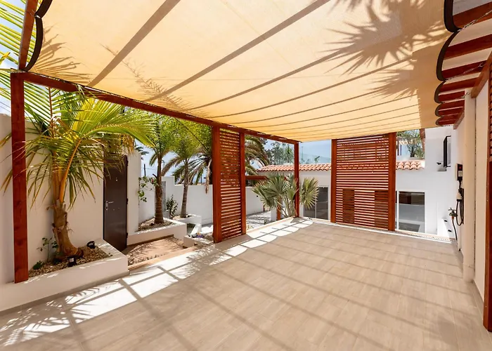 Gs Luxury With Stunning Views And A Solarium In Villa Arona